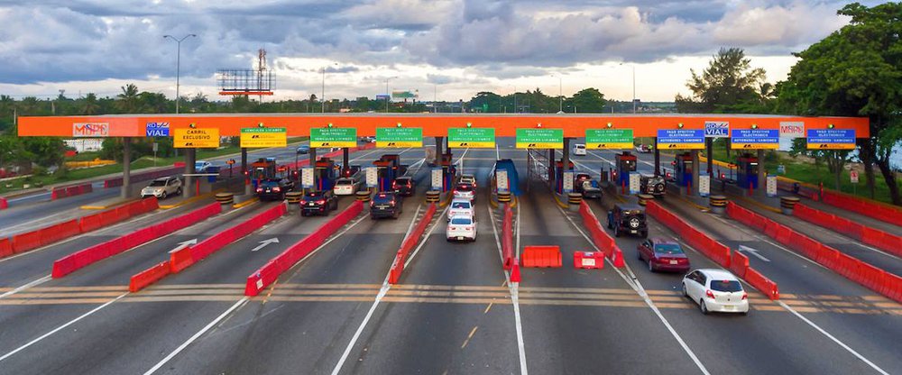 Estadísticas de peajes y construcción de vías en RD